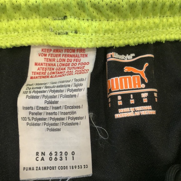 Puma men’s soccer shorts size medium - Picture 3 of 4